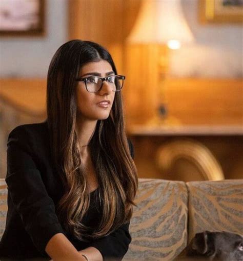 Mia Khalifa Height, Weight, Age, Net Worth, Dating, Bio, Facts